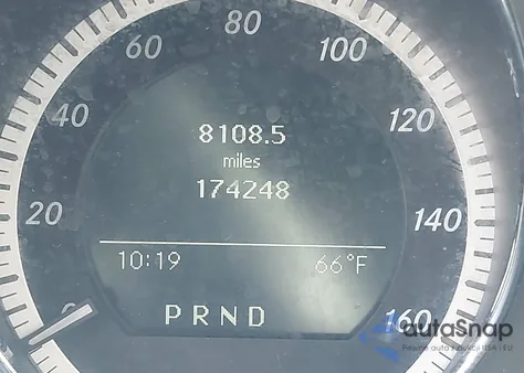 2011 Mercedes-Benz C 300 Luxury 4Matic/Sport 4Matic z USA, uszkodzony, nr VIN WDDGF8BB0BR166744